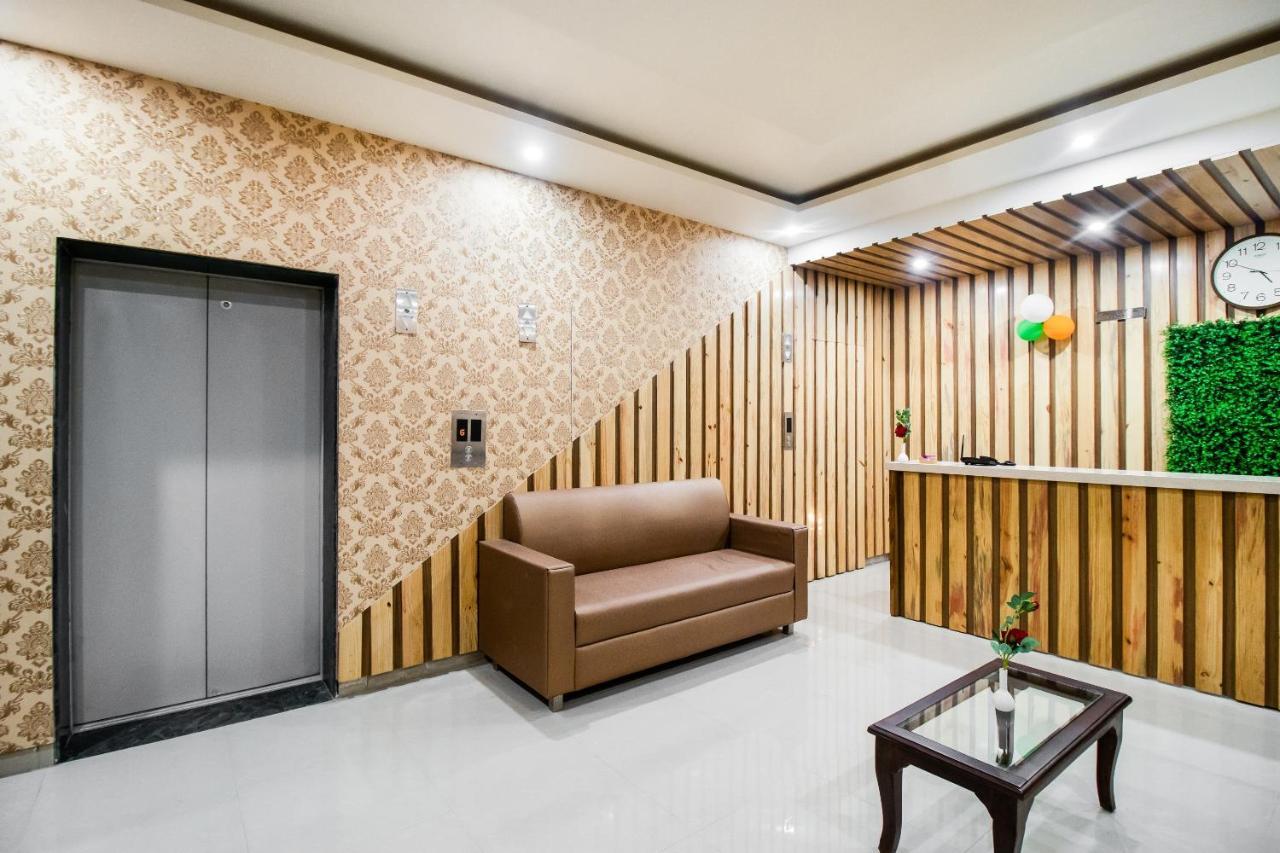 Hotel Grand 81 Faridabad Εξωτερικό φωτογραφία