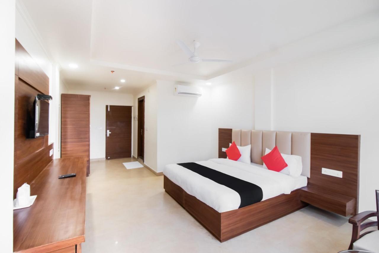 Hotel Grand 81 Faridabad Εξωτερικό φωτογραφία