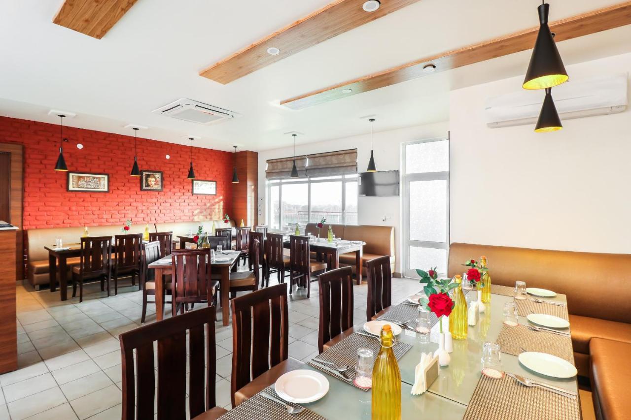Hotel Grand 81 Faridabad Εξωτερικό φωτογραφία