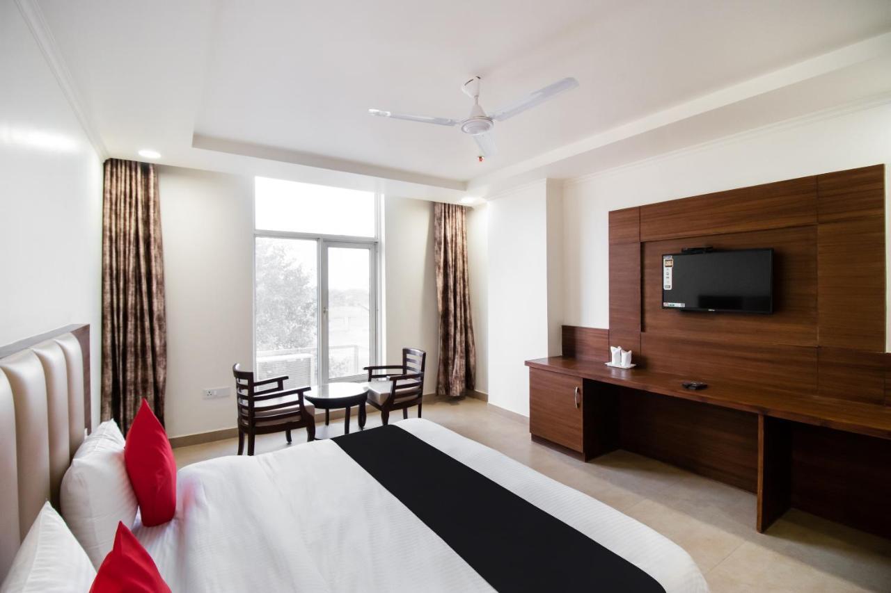 Hotel Grand 81 Faridabad Εξωτερικό φωτογραφία