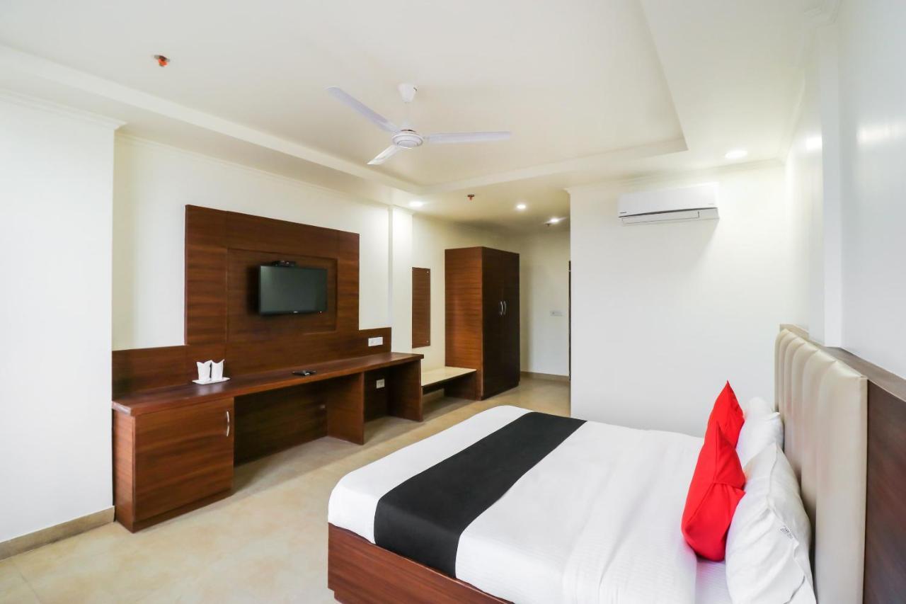 Hotel Grand 81 Faridabad Εξωτερικό φωτογραφία