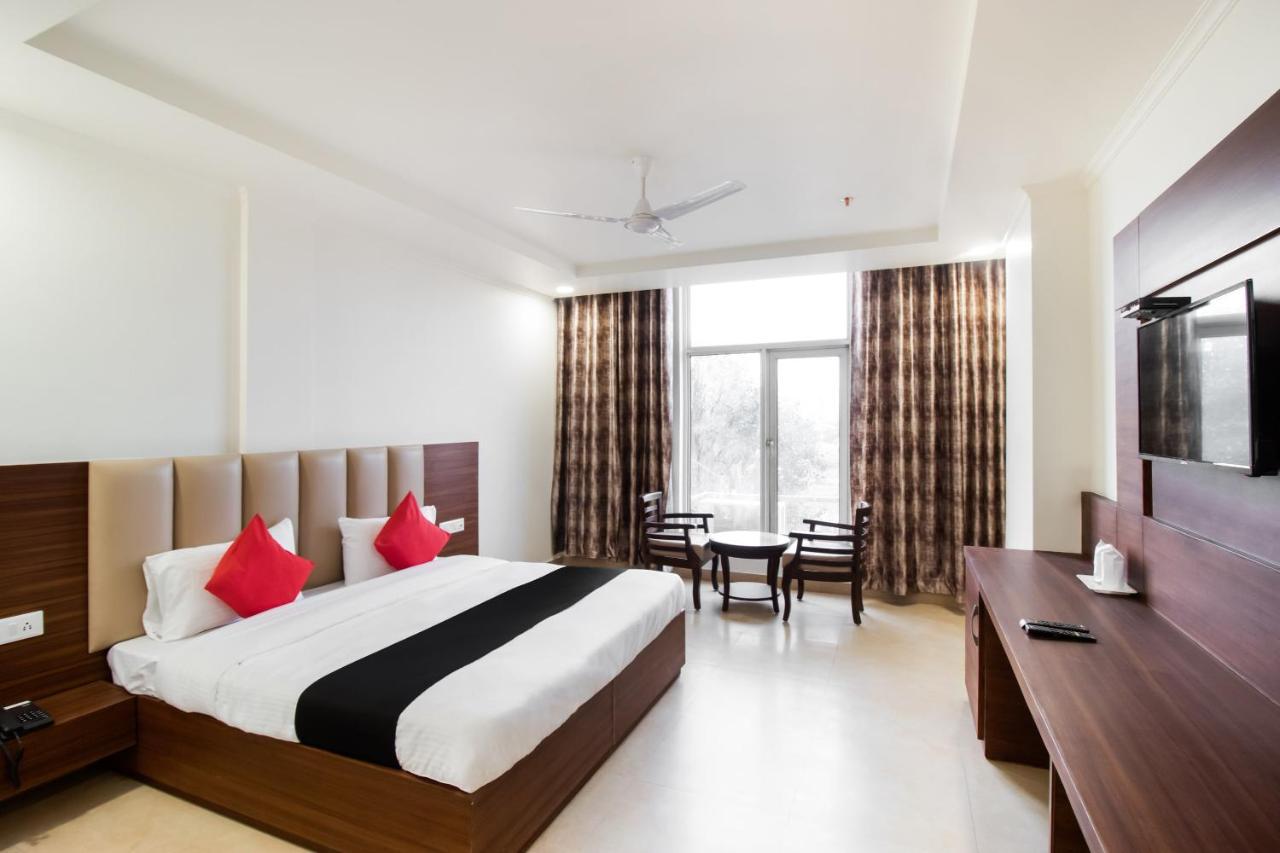 Hotel Grand 81 Faridabad Εξωτερικό φωτογραφία